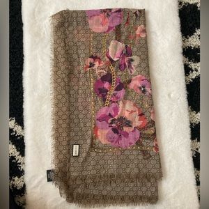 Gucci Wool Scarf - Monogram & Floral Print. Perfect Condition